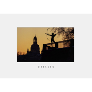 Postkarte Dresden - Frauenkirche und Bogenschütze im...
