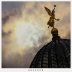 Postkarte Dresden - Kuppel der Kunstakademie mit "Fama"